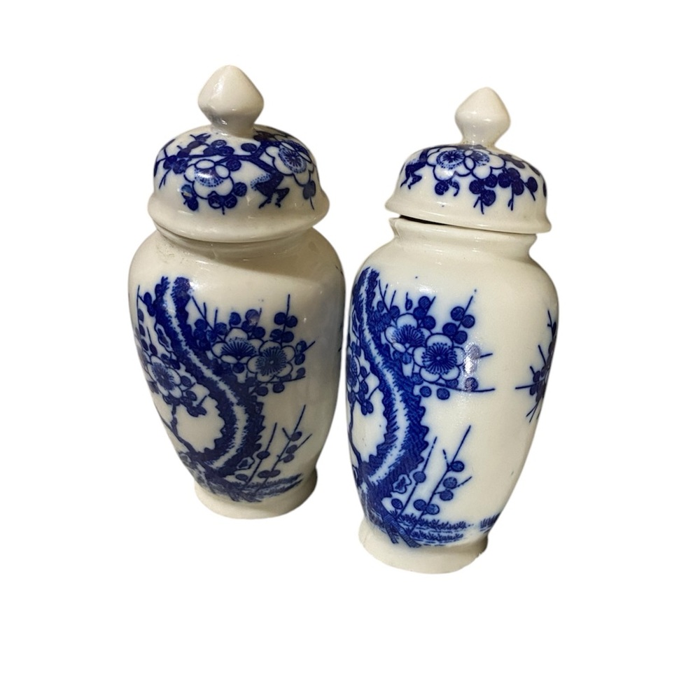 Vintage pair of Asian GingerJars-EUC! Gorgeous ceramic cherry blossoms!